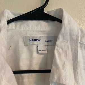 White Old Navy short sleeve button up. Size L